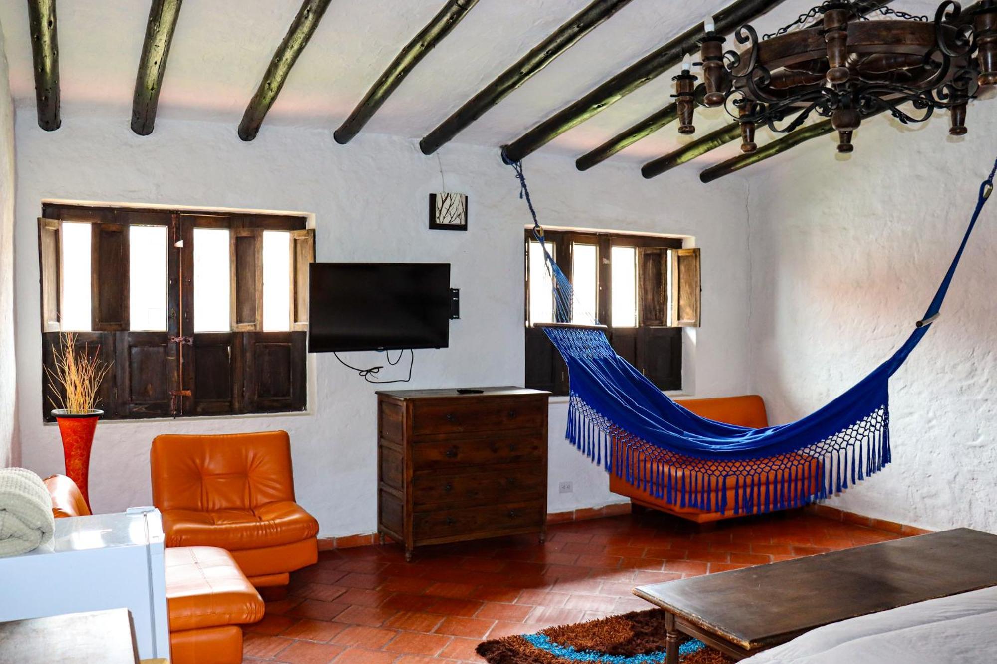 Casona Quesada Hotel ซูเอสกา ภายนอก รูปภาพ