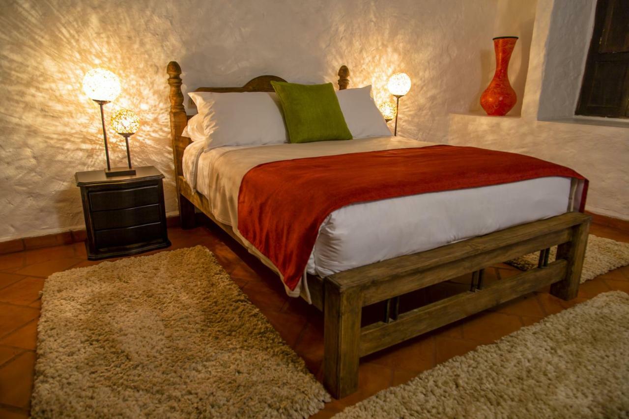 Casona Quesada Hotel ซูเอสกา ภายนอก รูปภาพ