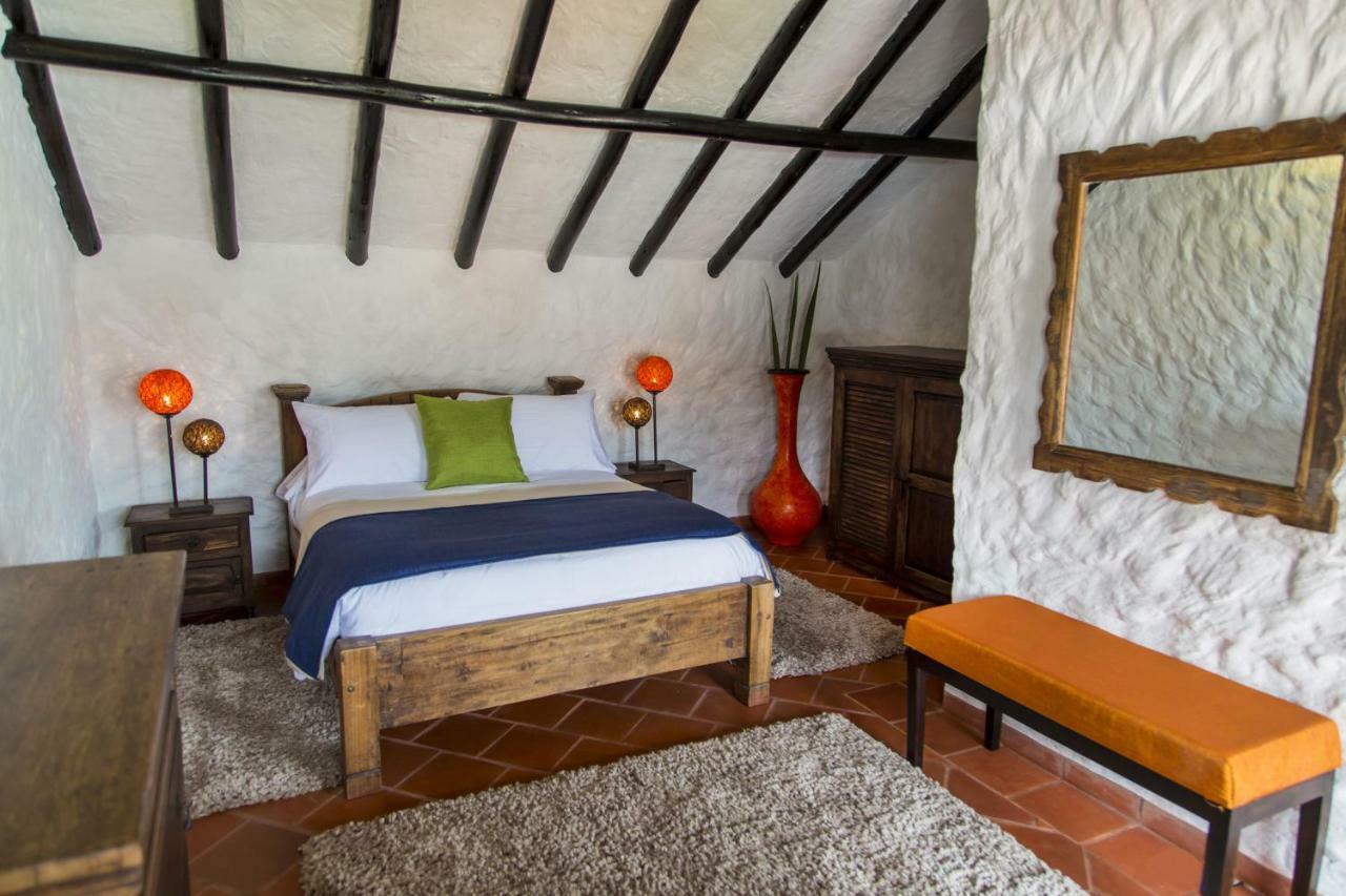 Casona Quesada Hotel ซูเอสกา ภายนอก รูปภาพ