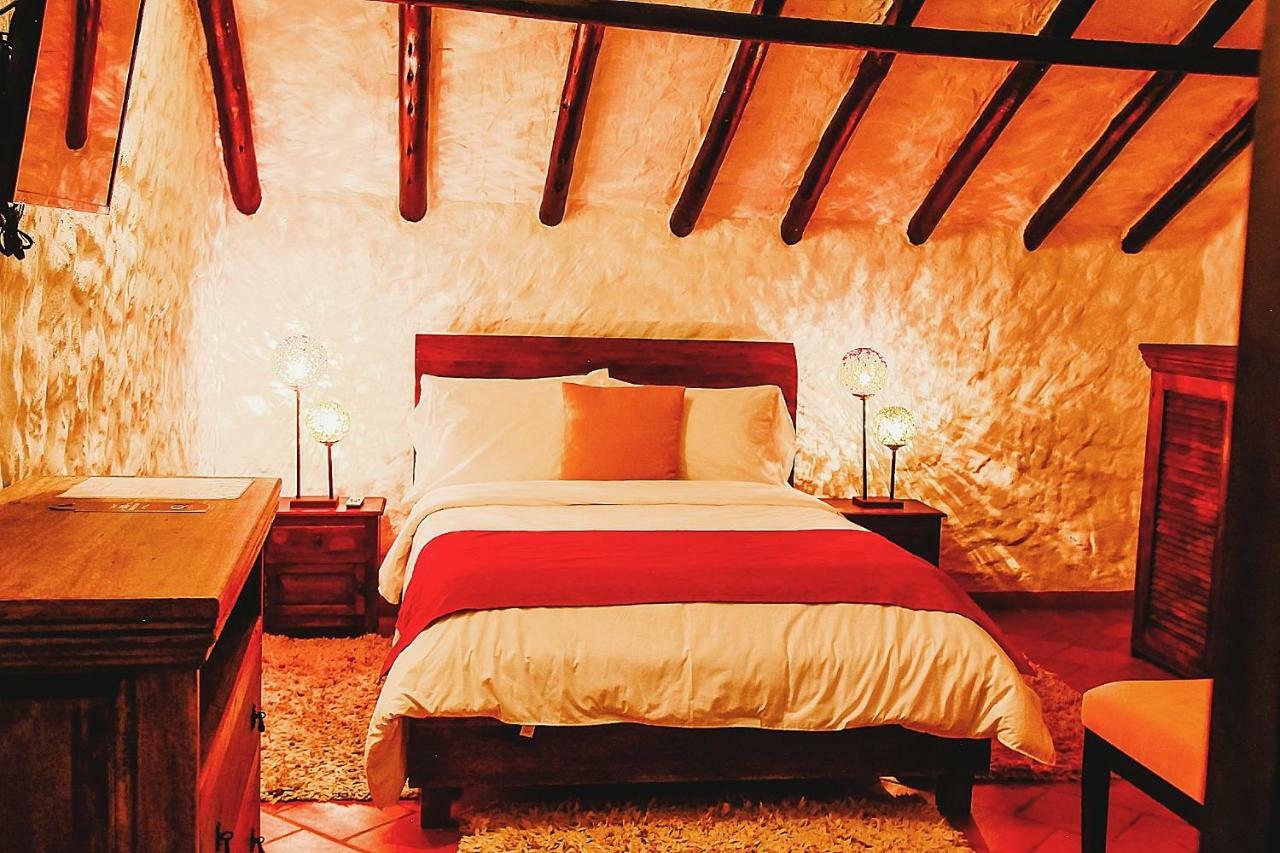 Casona Quesada Hotel ซูเอสกา ภายนอก รูปภาพ