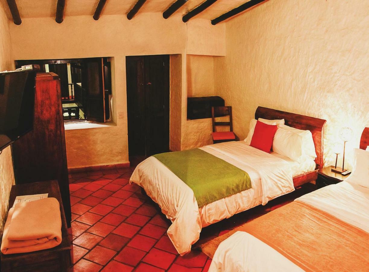 Casona Quesada Hotel ซูเอสกา ภายนอก รูปภาพ