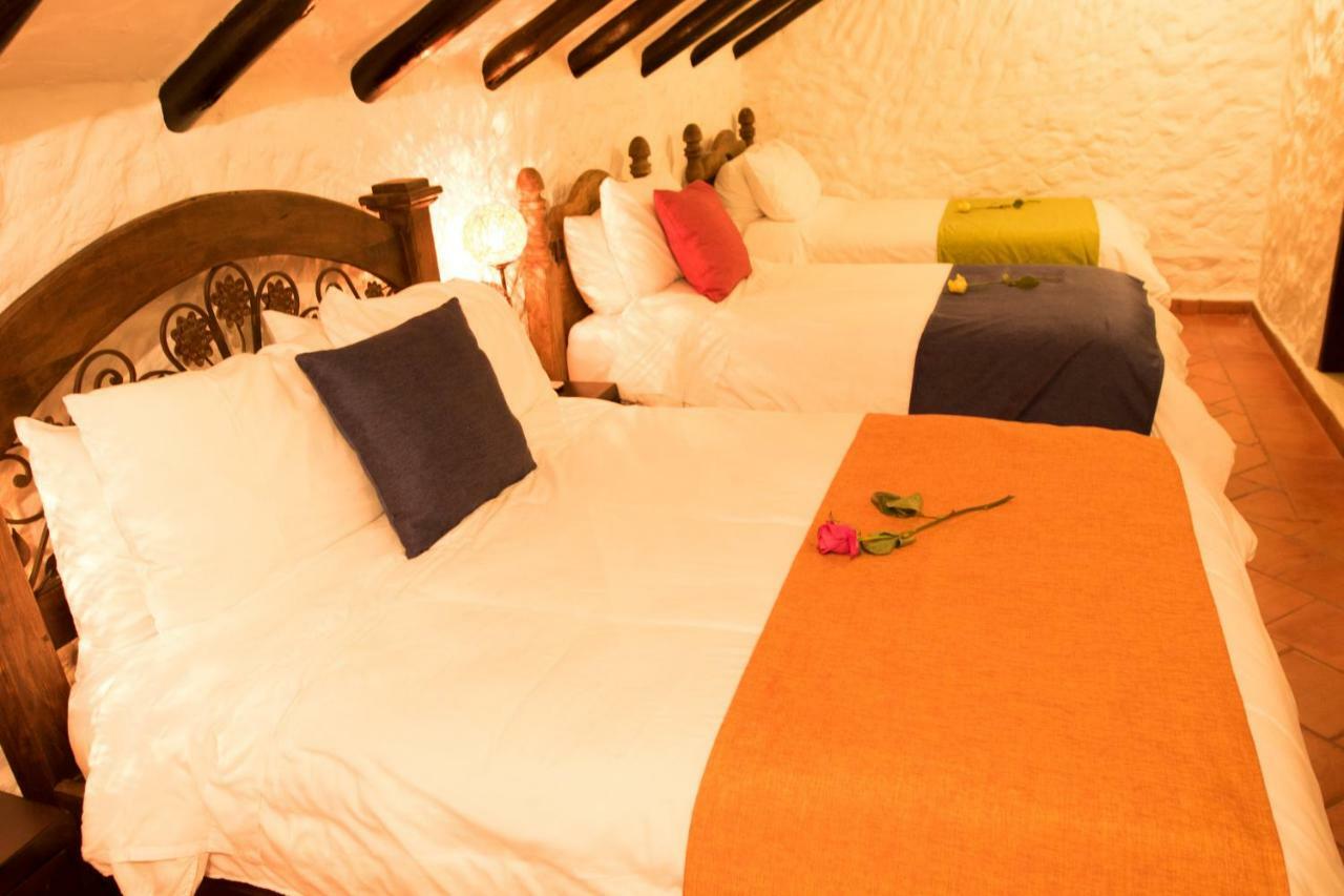 Casona Quesada Hotel ซูเอสกา ภายนอก รูปภาพ